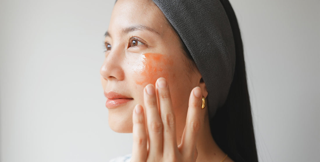 「今日も偉いね」と 自分の肌を褒めてみる