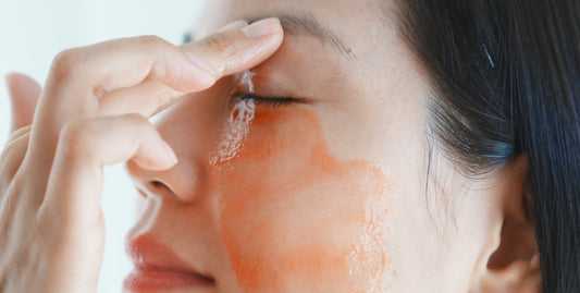 乾く秋冬の目元 ショボショボ感に 炭酸ガスの恵みを